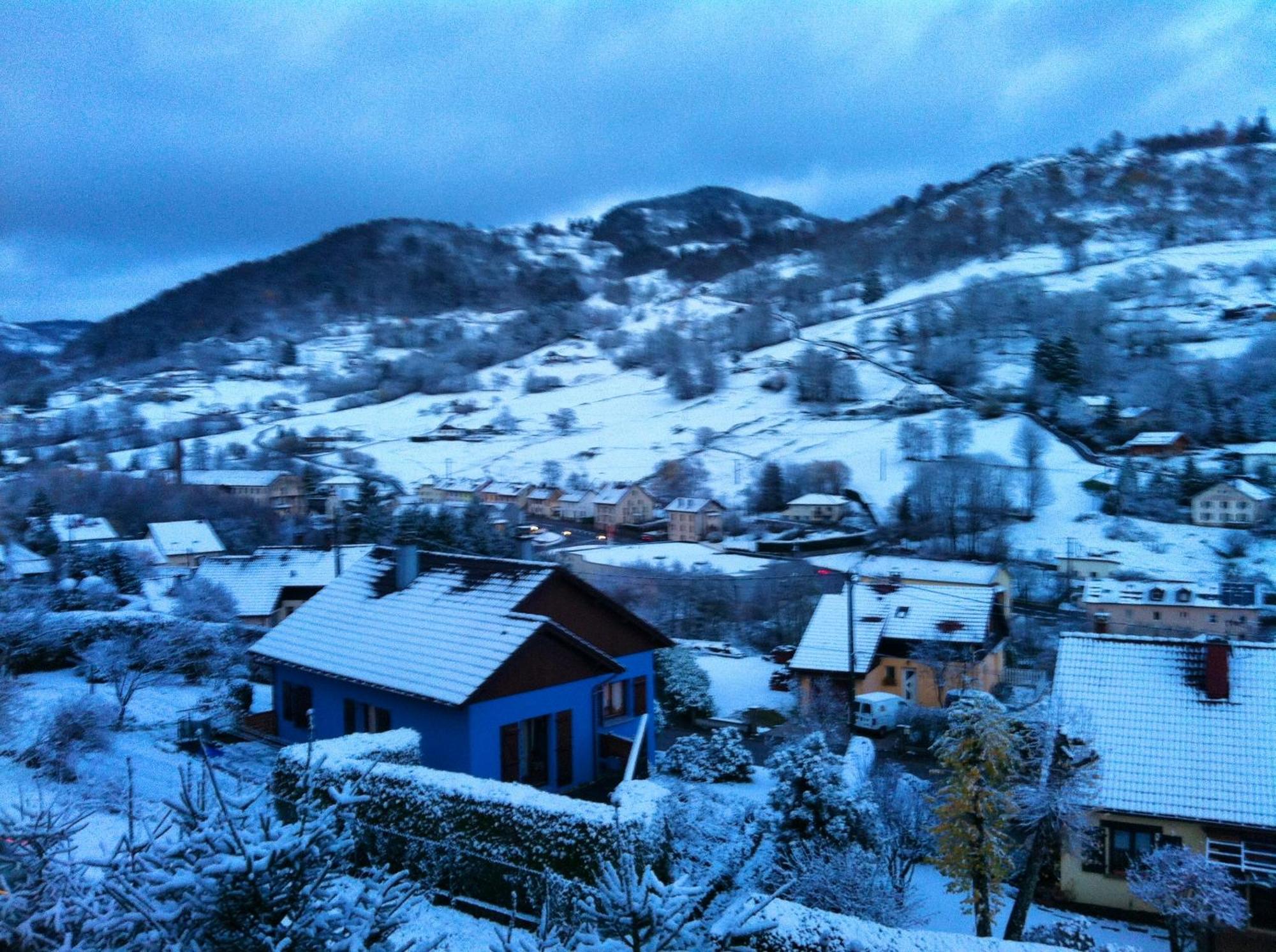 Appartement Cosy A Cornimont 30 M² Avec Terrasse Et Vue Montagne 외부 사진